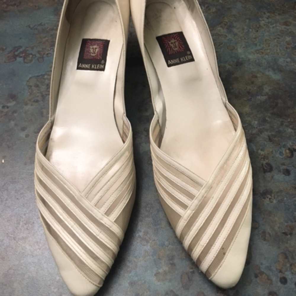 ANNE KLEIN